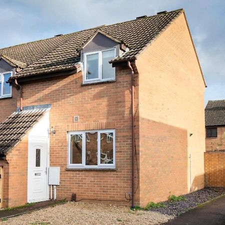 Modern 2 Bed House Close To Village Centre Kidlington Exterior photo
