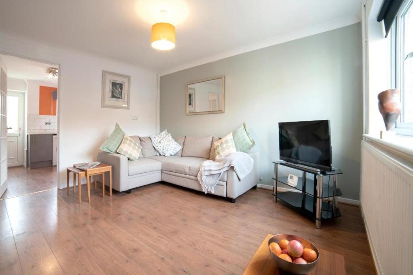 Modern 2 Bed House Close To Village Centre Kidlington Exterior photo